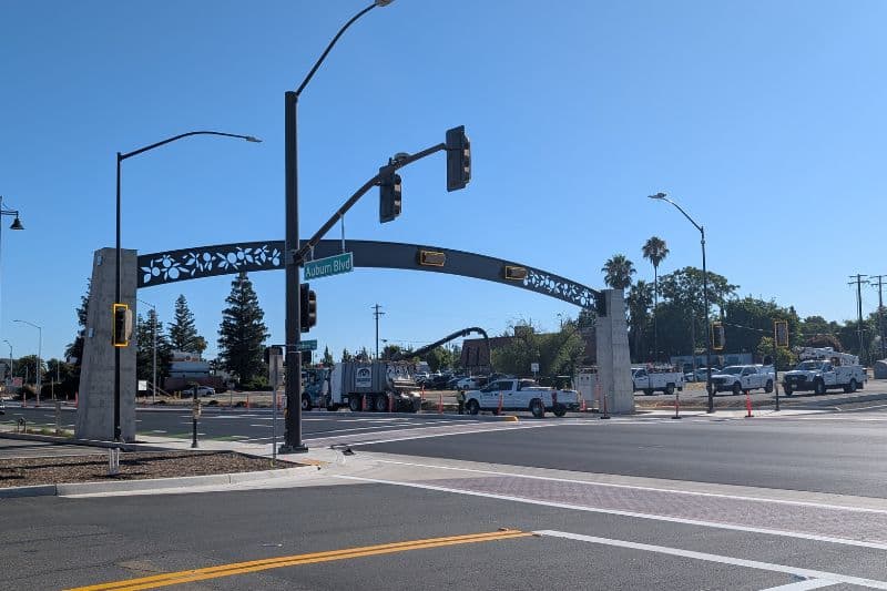 New gateway arch in Citrus Heights complete, signal activated