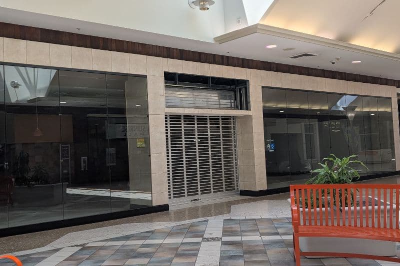 Two national chain stores leave Sunrise Mall
